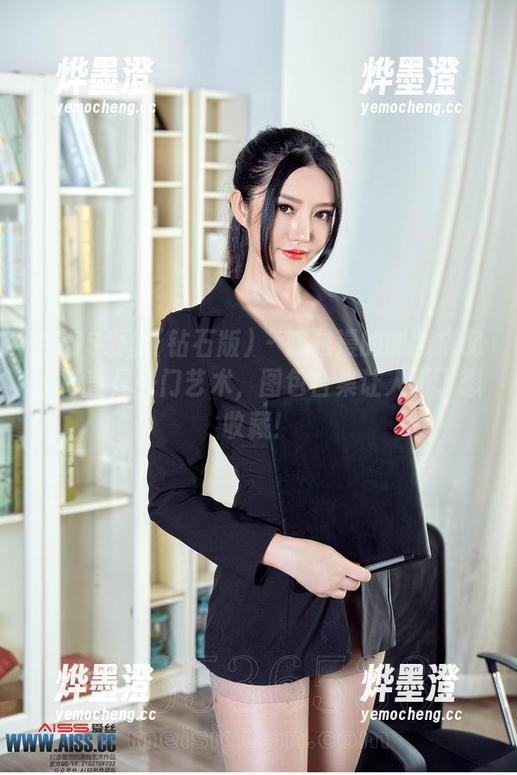 AISS爱丝(钻石版) - 陈雅漫的制服搭配，简直是一门艺术，图包合集让人看了想收藏！