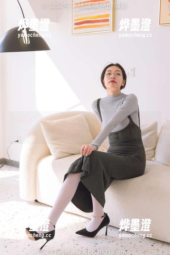 BoBoSocks袜啵啵 - 当芝士遇上皮鞋，高清图集中尽情演绎时尚与俏皮！