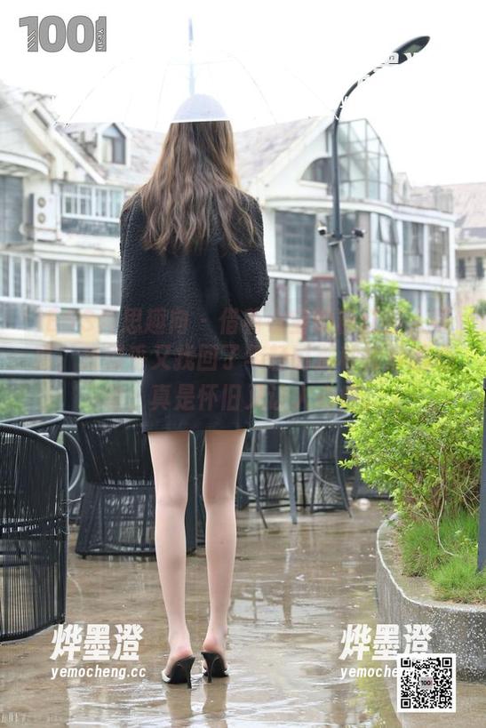 IESS异思趣向 - 借着小宝的粉红佳人写真，我似乎又找回了年轻时那种微妙的心动，真是怀旧又让人心痒。