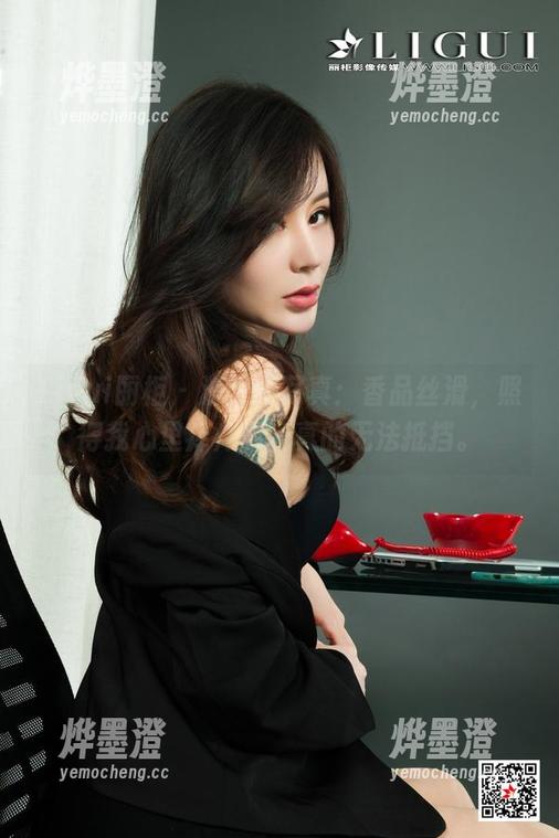 Ligui丽柜 - 汐汐的写真：香品丝滑，照得我心里痒痒的，真的无法抵挡。