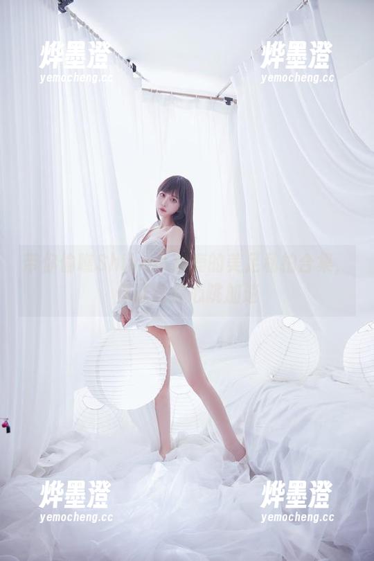 带你偷瞧Shika小鹿鹿的美足私拍合集，保证让你心跳加速