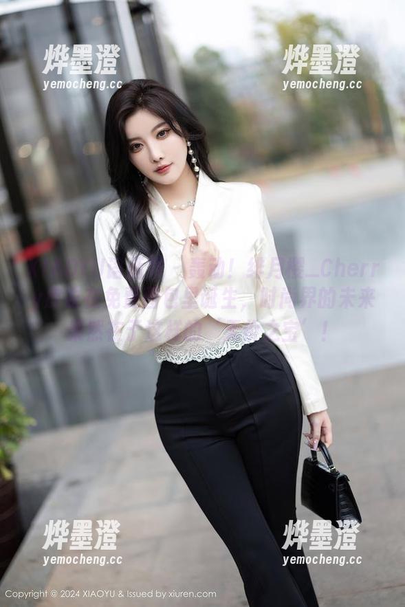 XIAOYU语画界 - 轰动！绯月樱_Cherry皮衣在免费图包里诞生，时尚界的未来果然在于这样的‘无价之宝’！