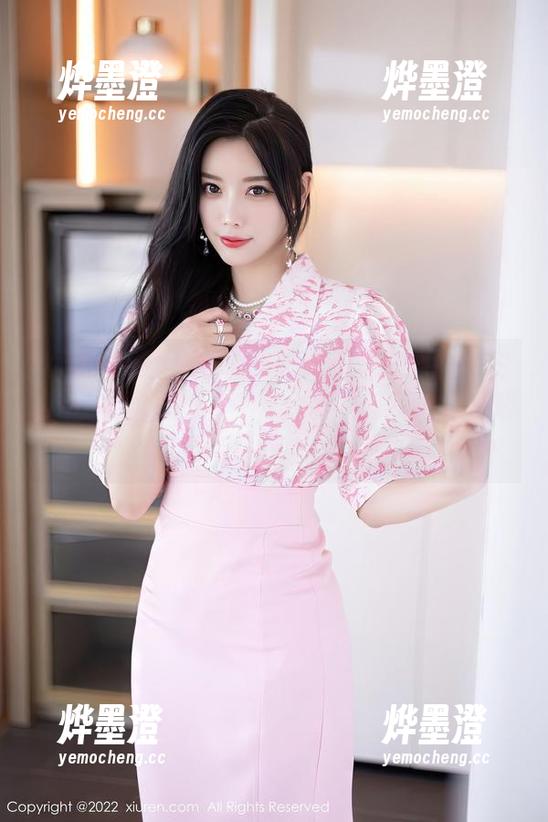 Xiuren秀人网-徐安冉miki Xiuren秀人网 - 一般人无法抵挡的徐安冉miki的蕾丝图库,分享之前不妨深呼吸一下!