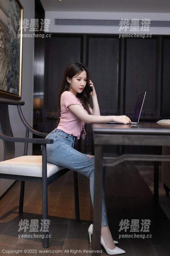 Xiuren秀人网 - 下载战姝羽Zina的运动图集，准备好接收来自运动裤的时尚冲击了吗？