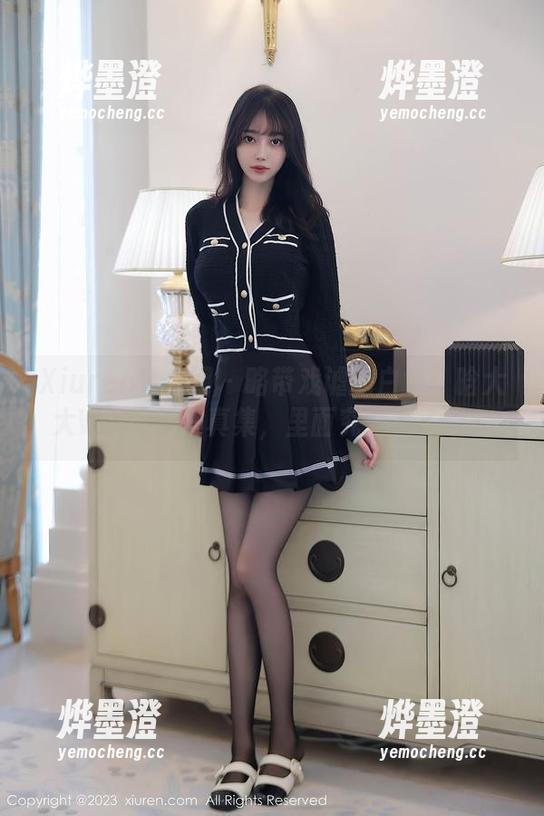 Xiuren秀人网 - 略带戏谑的白色：晗大大Via最新写真集，里面究竟藏了啥？