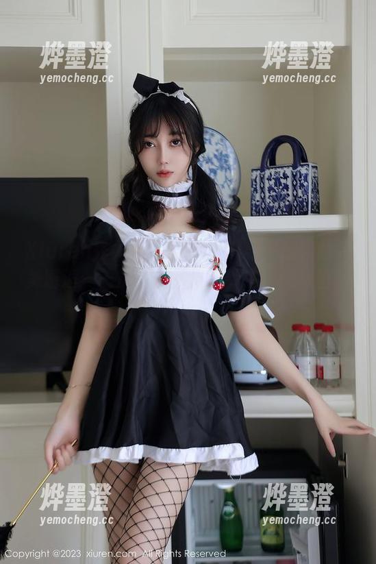 Xiuren秀人网 - 黄婧GIGI与高跟鞋的完美邂逅——最新作品集更新中，快来围观！