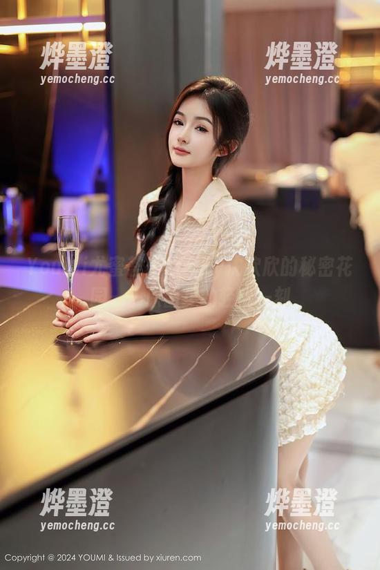 YouMi尤蜜荟 - Lucky沈欢欣的秘密花园——原图里的轻松一刻