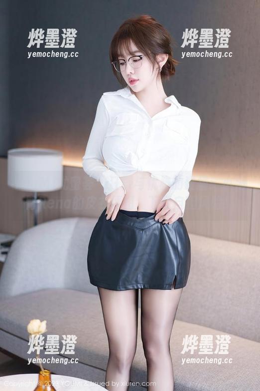 YouMi尤蜜荟 - 狂野与优雅的碰撞：小海臀Rena的皮衣原图，下载自担风险！