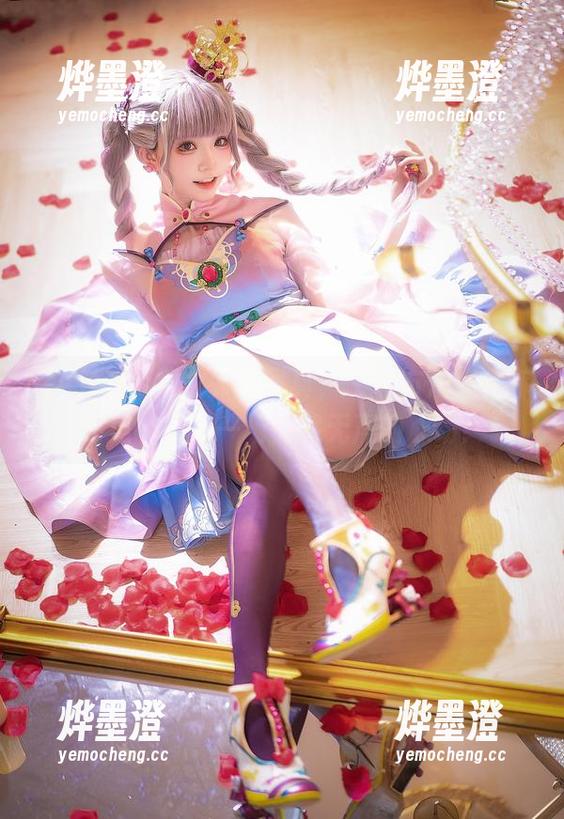 看kitaro绮太郎的写真，明日方舟安塞尔的美图就像一场悄然无声的心动！