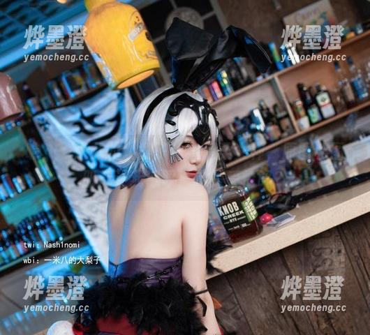 瞧，一米八的大梨子化身温柔女神，原图和图册都让我感叹：这是爱情吗？
