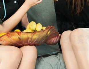 丽柜 – 当私人定制女教练碰上英子：写真作品集的背后，谁更真实？