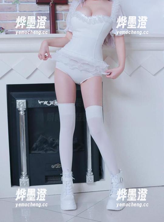 千夜未来 千夜未来带来的“柴郡电子”福利图片,瞬间点燃我的夜晚!