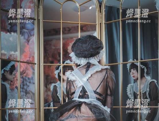 黑袜图集：南鸽把简单的袜子穿出了新天际
