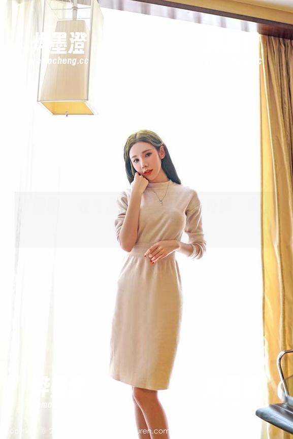 嗲囡囡 - 在线品味：林煊煊的校服，青春在此停驻。
