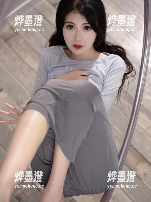 在旗袍里展现大梨子不是御姐的优雅，下载这组美图，感受瞬间的惊艳！