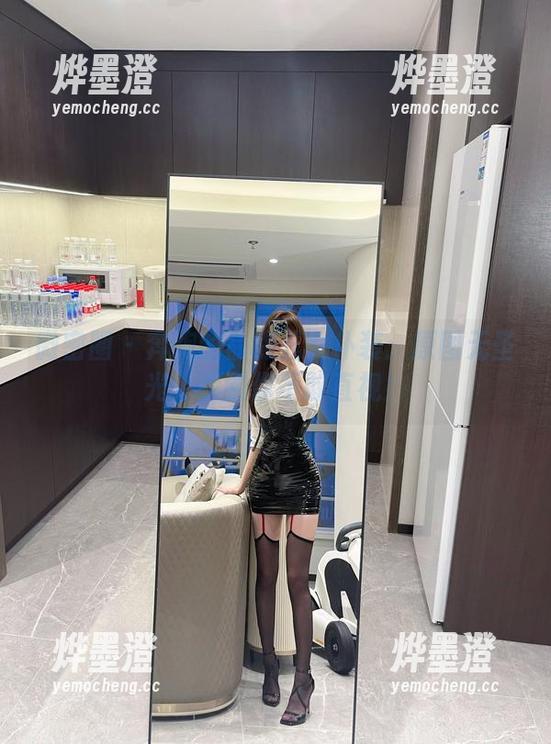 微密圈 - 奔跑的晶骡儿女仆装：原图无圣光，撩到你不敢直视！