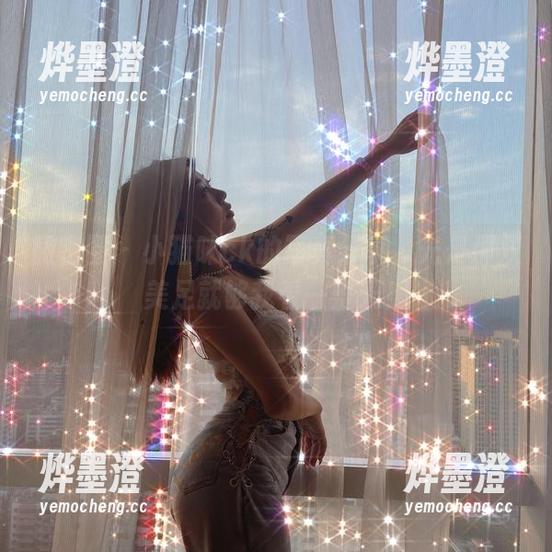 微密圈 - 小猫咪ck的写真分享，光是那双美足就够我看一整天！