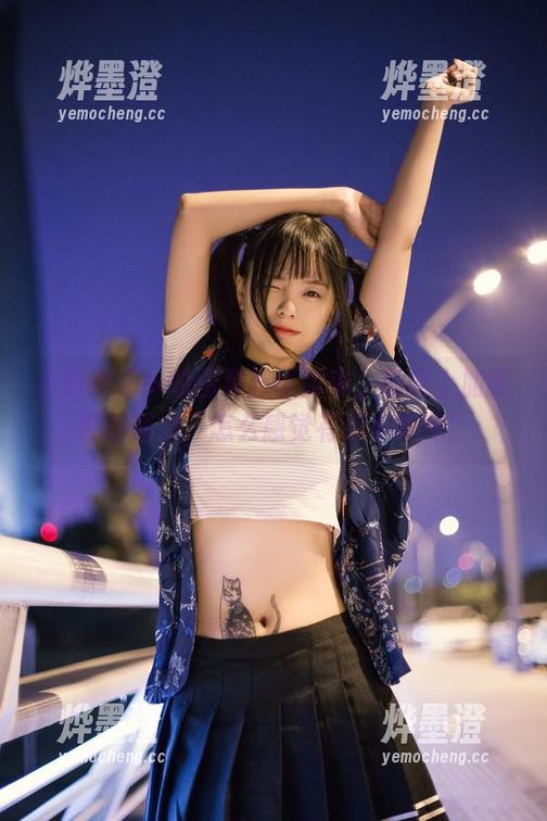 小野妹子w的图集扑面而来，搭配上加藤惠的魅力，怎么感觉有点小暧昧？