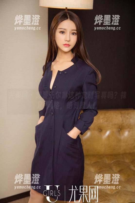 尤果网 - 想要王尔琳这种定制写真吗？裸足+风格，绝对撩人！