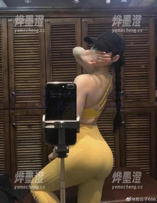微密圈 - 左公子666和她的斑点奶牛：私拍套图，奶牛也可以超级独特！