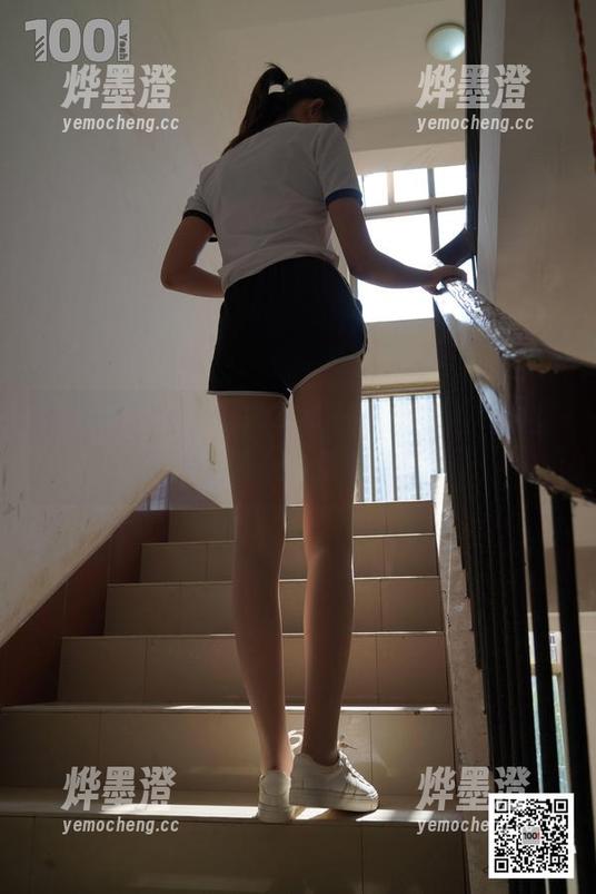 异思趣向-幸子 异思趣向 - 幸子的写真作品,粉色蝴蝶结怎么就那么吸引眼球呢?