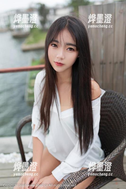 推女神-何晨曦 推女神 - 能不能在何晨曦的无圣光写真里找到秘密的真相?