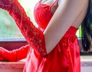 推女神 – 优雅与俏皮的结合——潇同学夏日写真精选，点开自担风险！