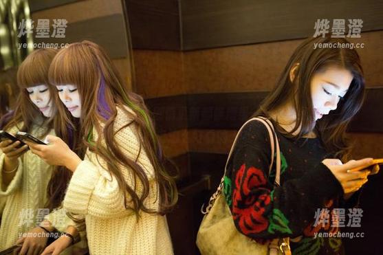 推女郎 - Yu佳妮的每个剧情更新都像糖果一样，甜到心里，怎么会有这么好看的人？