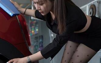 星颜社 – 最新一次，Emily尹菲的豹纹图包让人忍不住多看几眼！