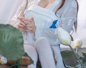 图册中的是一只熊仔吗望：当高清遇上魅力，简直太带感了！