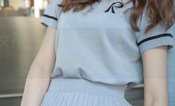 梦丝女神 – 最新的陈玲作品：‘非常端正’带来的不仅仅是视觉享受！