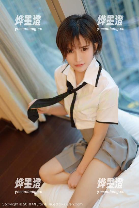 模范学院 - 泳池里的李可可，看看那些福利的图片，心情瞬间变好！