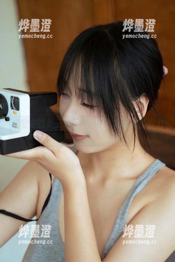 浅安安的女王资源：超乎想象的随性魅力！