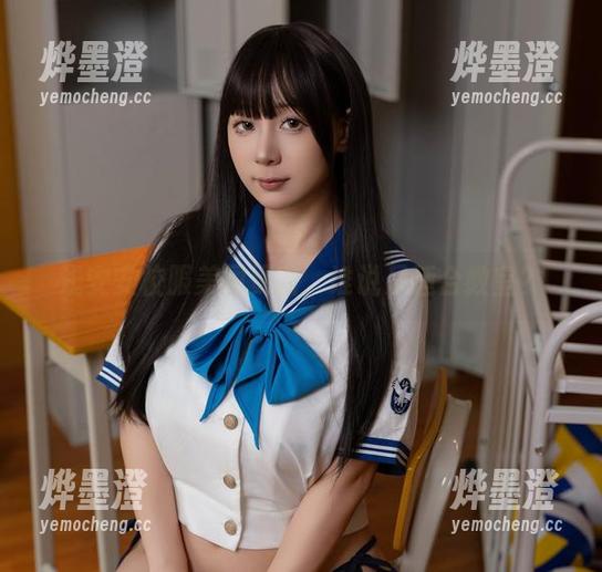 浅安安 浅安安校服美图更新,谁说只适合教室?