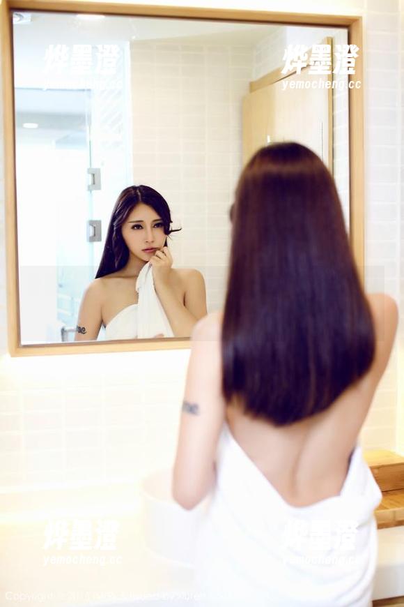爱蜜社 - 教室的乐薇Vivi：图集中那些让人瞬间沉醉的写真细节