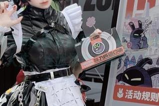 特软儿Sona图集的剧情：软得我都怀疑人生，给我添加点硬核吧！