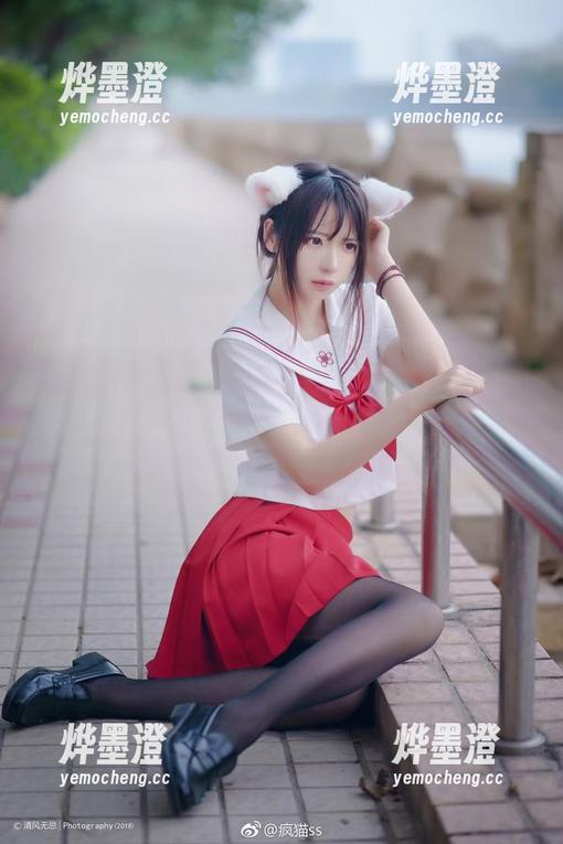一场图集的旋律！疯猫ss2022夏日限定，吉他妹妹与牛仔裤的魅力碰撞，更新是要炸裂的…