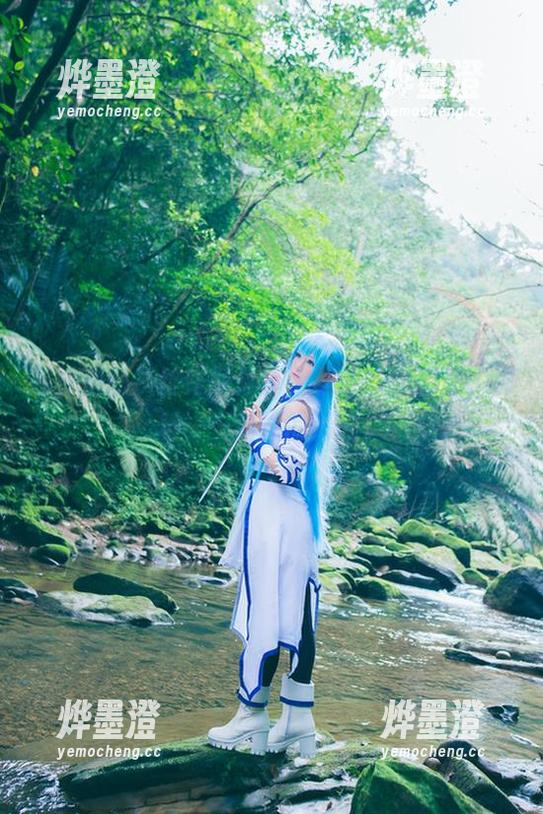 白神泱 白神泱的灰丝作品分享,居然让我想起了那种……纠结的情感。