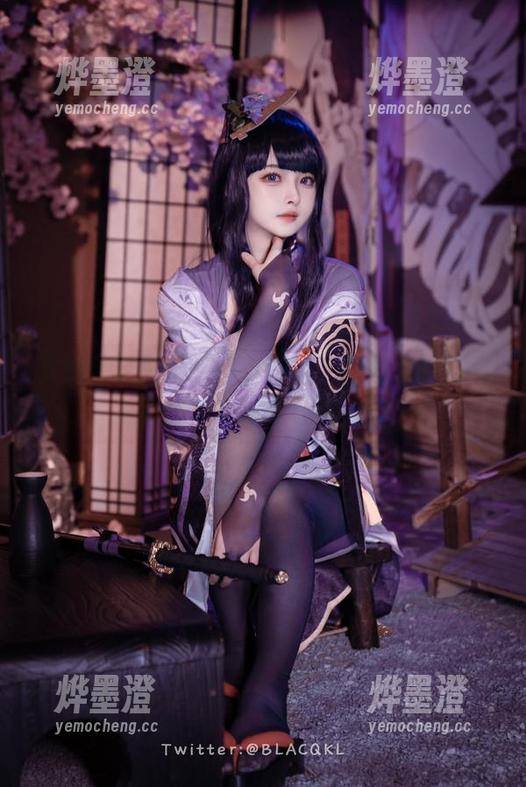 下载香奈乎美图——谨慎，白莉爱吃巧克力的魅力可能会让你失控！