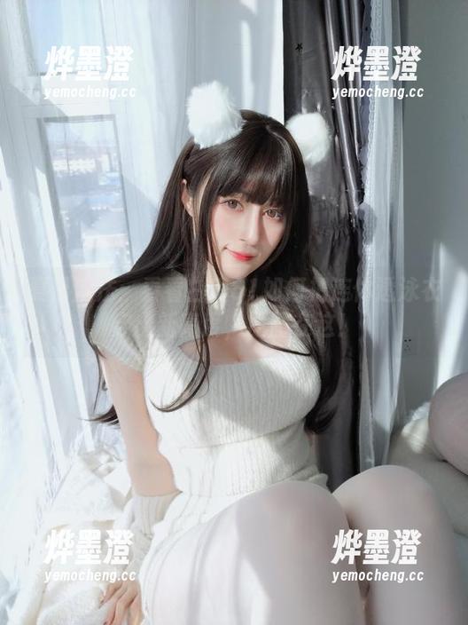 夏日魔法：看看白银81如何把连体透泳衣穿出新高度，原图在这！