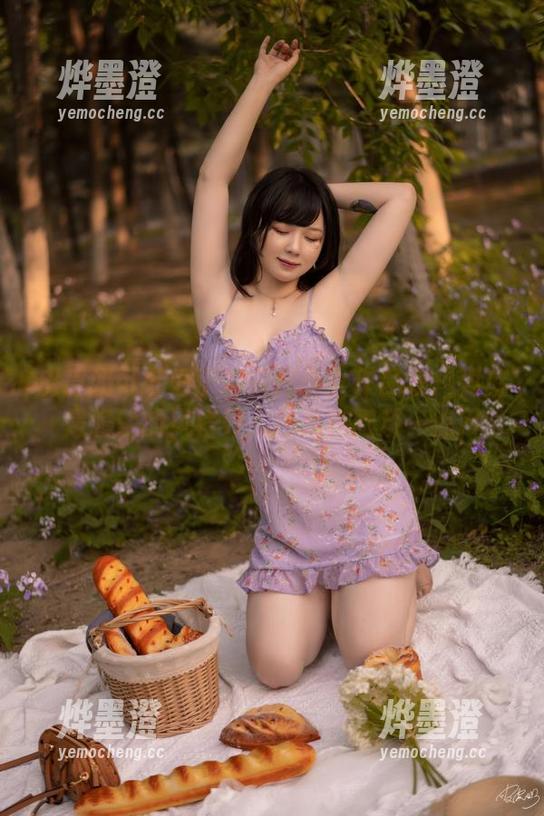 皮皮奶可可爱了啦僵尸少女作品集：到底是酱紫的风格好，还是稍微淡一点？