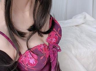 眼酱大魔王w揭秘：那些伪装成美图的脸照背后的真相