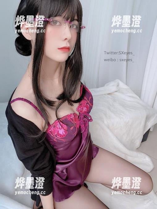 眼酱大魔王w揭秘：那些伪装成美图的脸照背后的真相