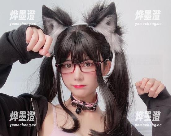 眼酱大魔王w 眼酱大魔王w的长腿作品集:分享她的腿与那些忐忑的心情