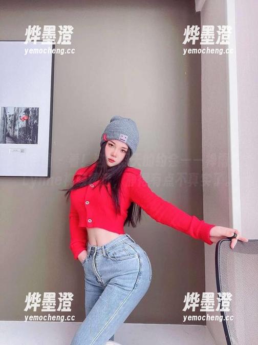微密圈 - 看！这个雨天的约会——禅雨儿Lynne视频精选，静得有点不真实了。