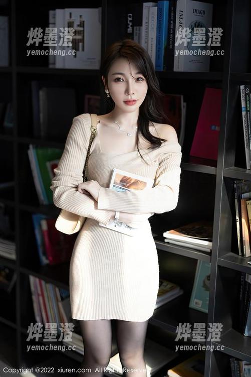 秀人网 - 每次看到千夜未来的女仆图集更新，心情都飞起来了