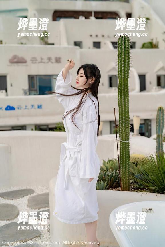 秀人网 - 娜娜子yy皮衣合集：穿出态度，可这种皮衣真有那么好穿吗？