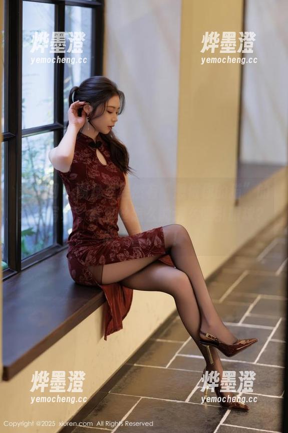 秀人网 - 网盘里居然有“想做你的猫”的这组写真，裤里丝怎么能这么吸引眼球？我太喜欢了！