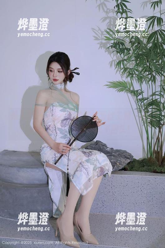 秀人网 - 看陈小喵的黑丝蕾丝主题，加上高清图库，不撞南墙不回头！