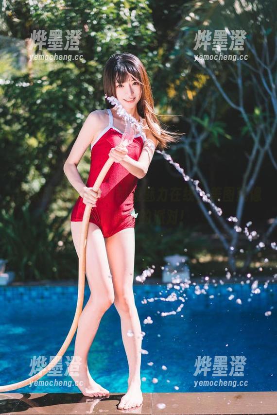 绮太郎kitaro的制服魅力在线，美图就像一场视觉的派对！